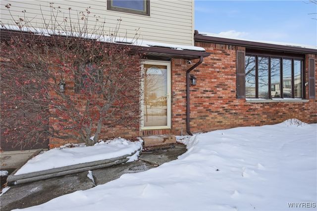 56 Deerchase Road, West Seneca, NY 14224