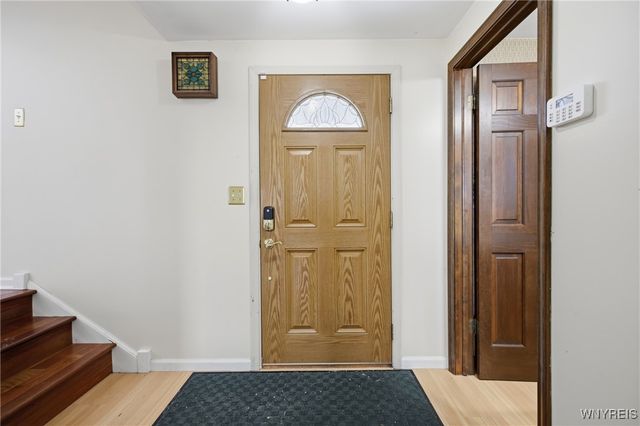 56 Deerchase Road, West Seneca, NY 14224