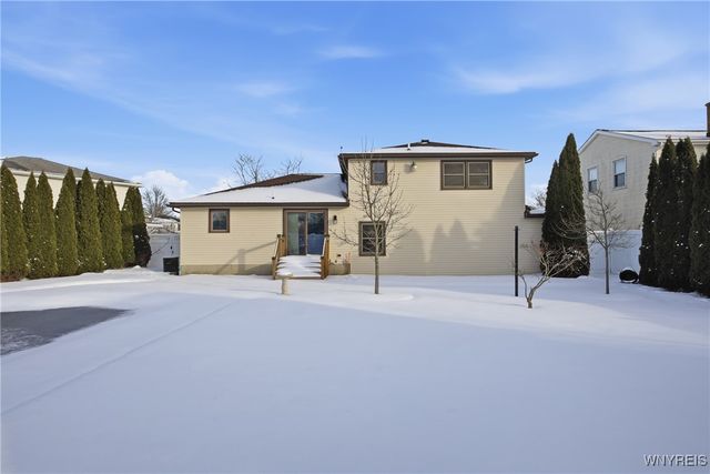 56 Deerchase Road, West Seneca, NY 14224