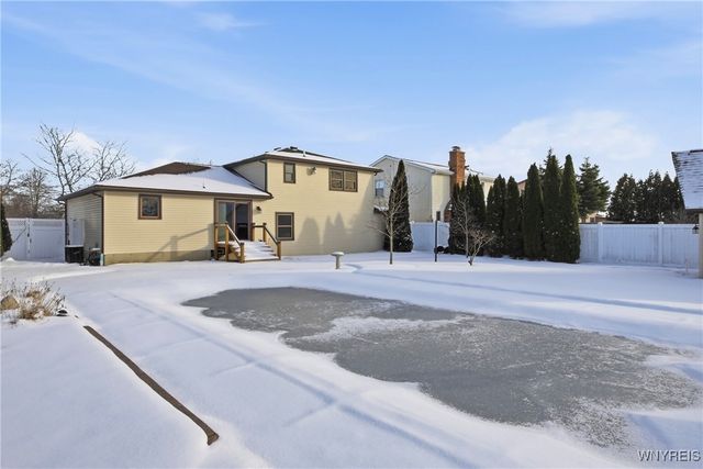 56 Deerchase Road, West Seneca, NY 14224