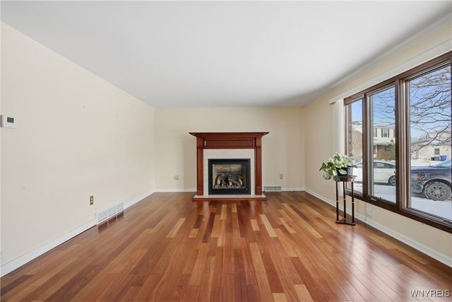 56 Deerchase Road, West Seneca, NY 14224