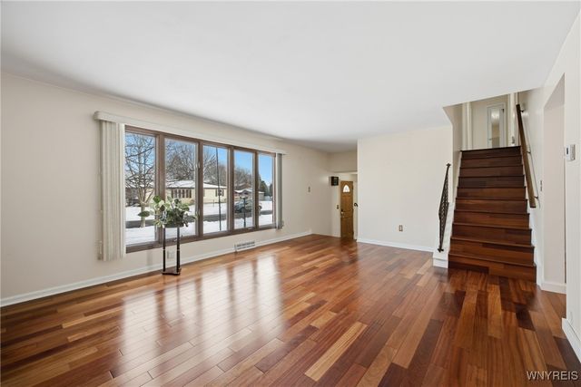 56 Deerchase Road, West Seneca, NY 14224