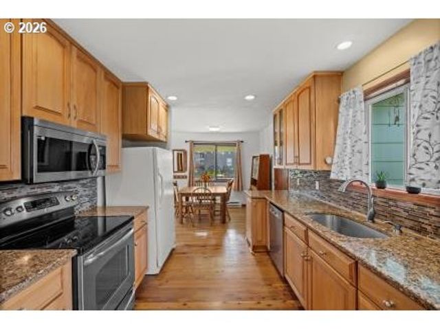 1607 23RD Ave, Forest Grove, OR 97116