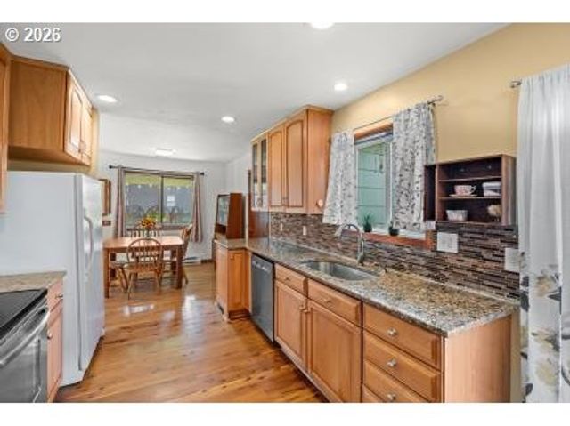 1607 23RD Ave, Forest Grove, OR 97116