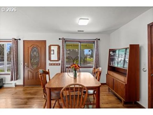 1607 23RD Ave, Forest Grove, OR 97116