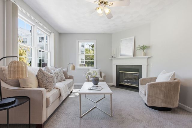 252 Albion St 24, Wakefield, MA 01880