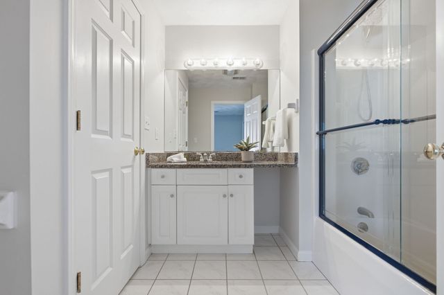 252 Albion St 24, Wakefield, MA 01880