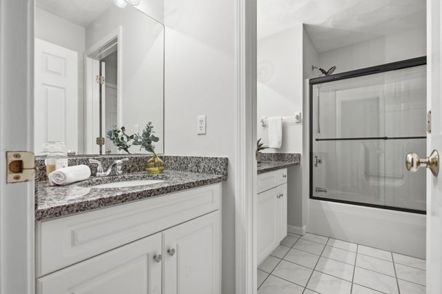 252 Albion St 24, Wakefield, MA 01880