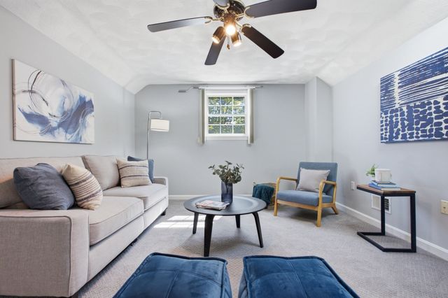 252 Albion St 24, Wakefield, MA 01880
