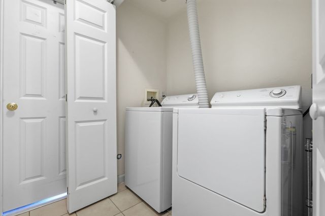 252 Albion St 24, Wakefield, MA 01880