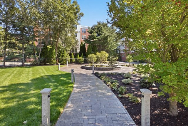 252 Albion St 24, Wakefield, MA 01880