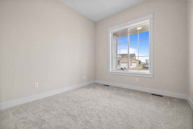 1911 NE Pine Lake Circle, Ankeny, IA 50021