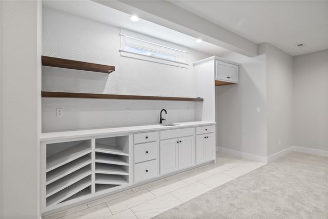 1911 NE Pine Lake Circle, Ankeny, IA 50021