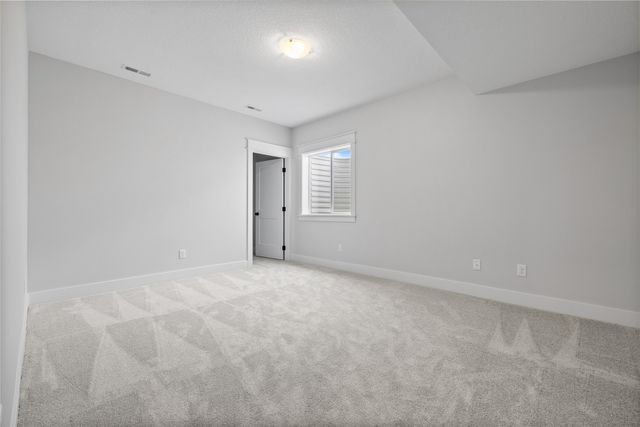 1911 NE Pine Lake Circle, Ankeny, IA 50021