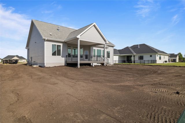 1911 NE Pine Lake Circle, Ankeny, IA 50021