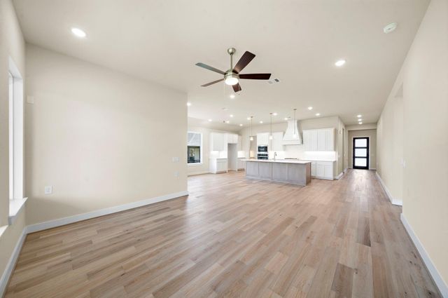 14915 Lake Par Circle, Willis, TX 77318