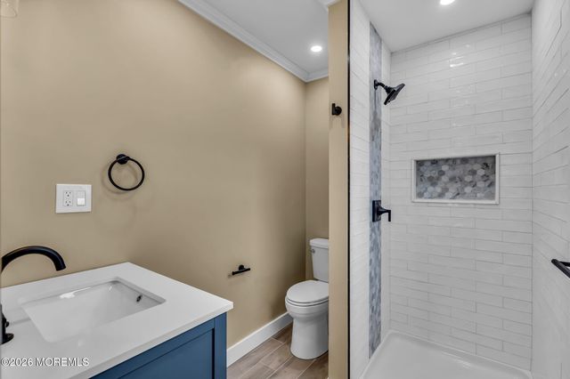 15 Roxton Place, Toms River, NJ 08757