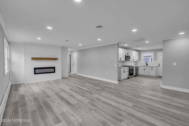 15 Roxton Place, Toms River, NJ 08757