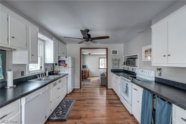 147 Englewood Drive, Avon Lake, OH 44012