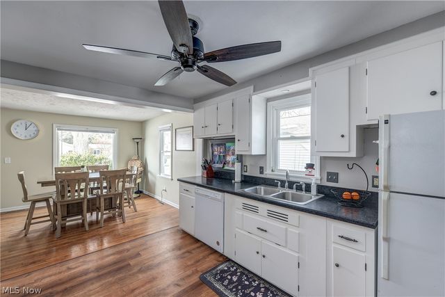 147 Englewood Drive, Avon Lake, OH 44012