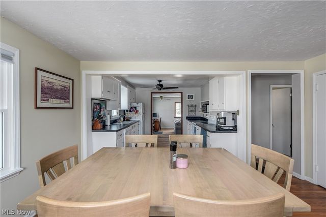 147 Englewood Drive, Avon Lake, OH 44012