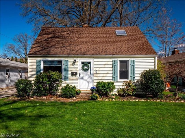 147 Englewood Drive, Avon Lake, OH 44012