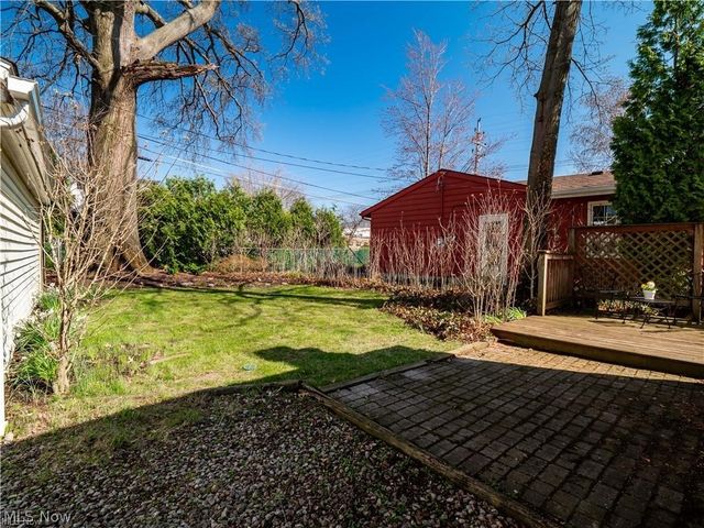 147 Englewood Drive, Avon Lake, OH 44012