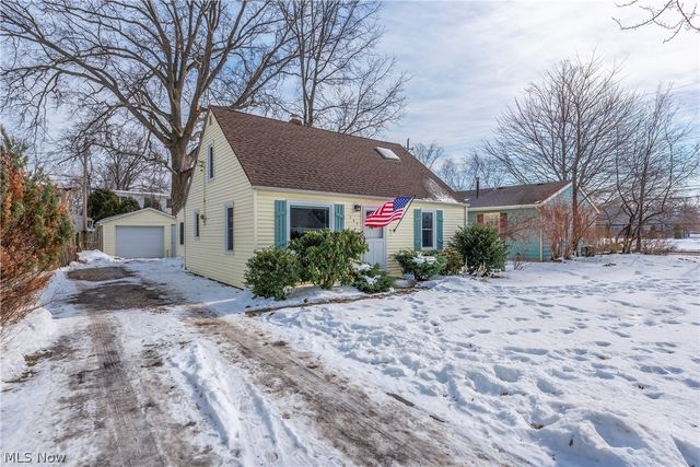 147 Englewood Drive, Avon Lake, OH 44012