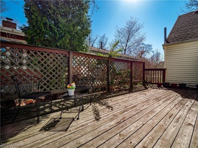 147 Englewood Drive, Avon Lake, OH 44012