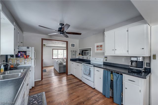 147 Englewood Drive, Avon Lake, OH 44012