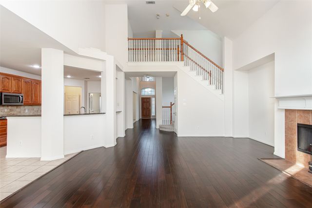 915 Falcon Trail, Murphy, TX 75094