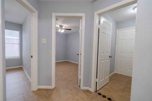 13710 Sablegarden Lane, Houston, TX 77014