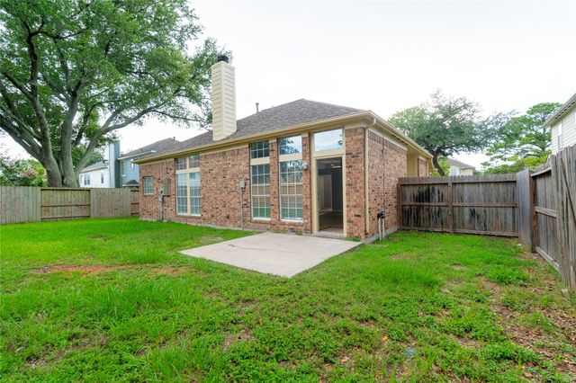 13710 Sablegarden Lane, Houston, TX 77014