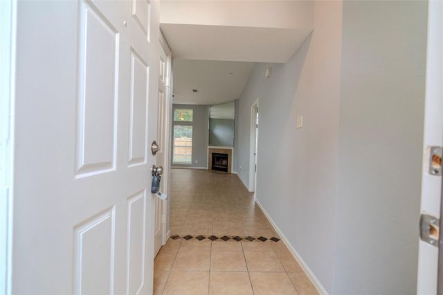 13710 Sablegarden Lane, Houston, TX 77014