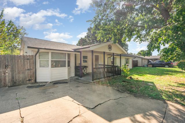 204 W Park Street, Little Elm, TX 75068