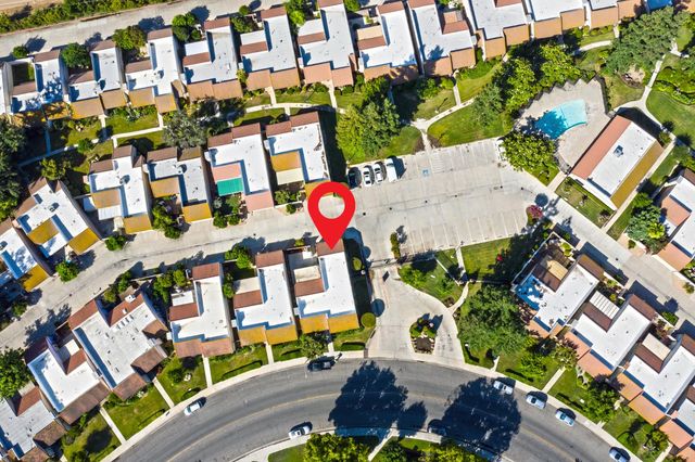 1915 W Santa Ana Avenue, Fresno, CA 93705