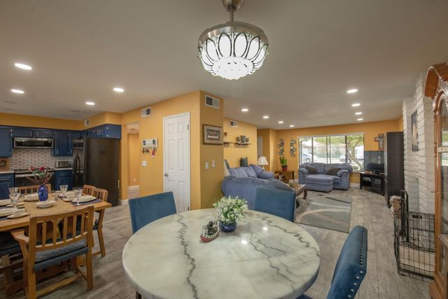 1915 W Santa Ana Avenue, Fresno, CA 93705