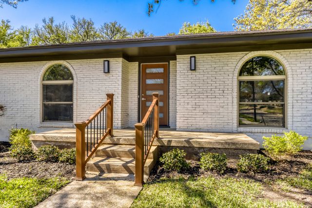 13123 Roaring Springs Lane, Dallas, TX 75240