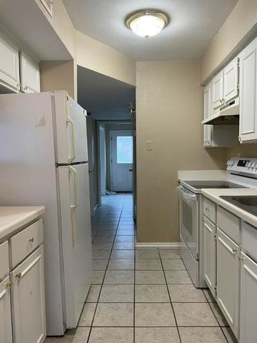 9303 Hammerly Boulevard 1004, Houston, TX 77080