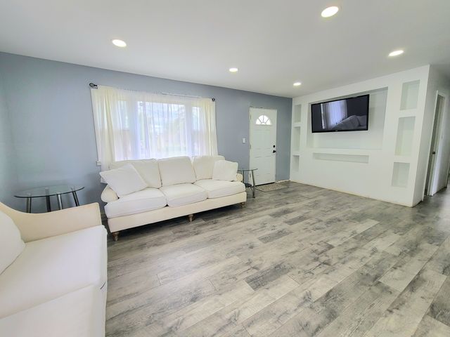 2305 Marmion Avenue, Joliet, IL 60436