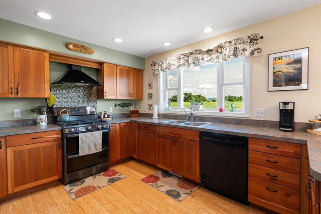 25 Mansfield View Drive, Georgia, VT 05478