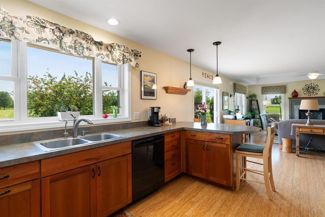 25 Mansfield View Drive, Georgia, VT 05478