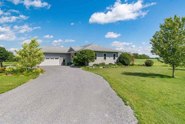 25 Mansfield View Drive, Georgia, VT 05478