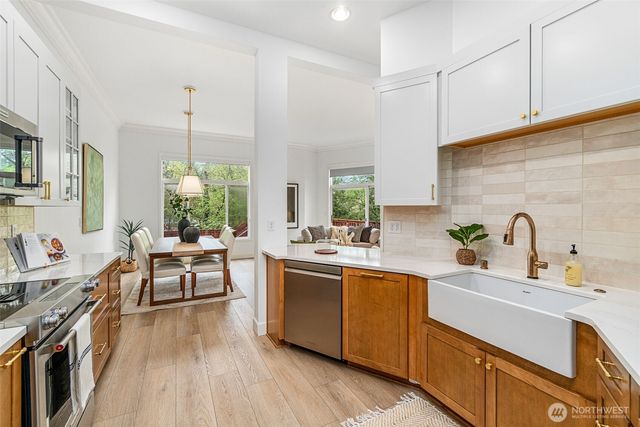 11423 NE 86th Street, Kirkland, WA 98033