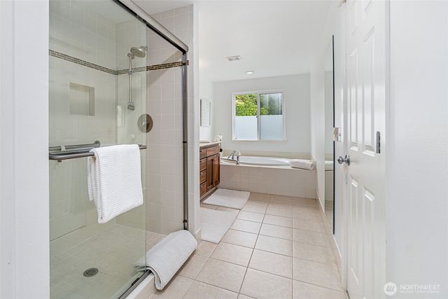 11423 NE 86th Street, Kirkland, WA 98033