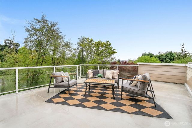 11423 NE 86th Street, Kirkland, WA 98033