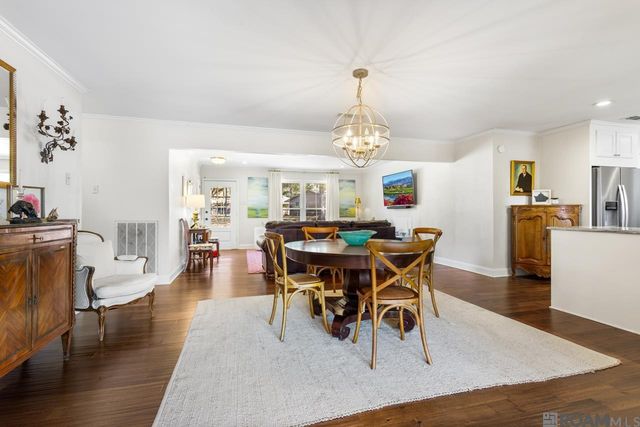 1031 Seyburn Dr, Baton Rouge, LA 70808