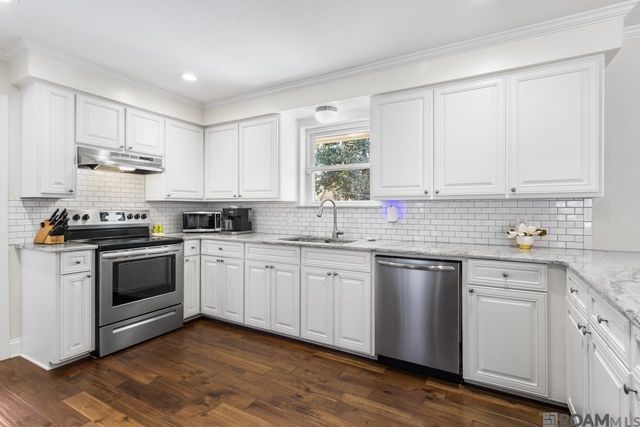 1031 Seyburn Dr, Baton Rouge, LA 70808