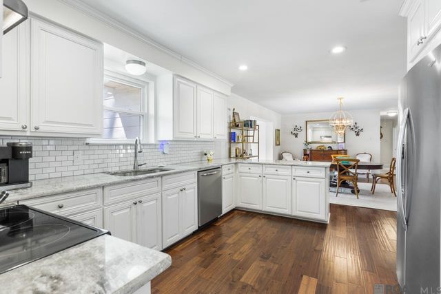 1031 Seyburn Dr, Baton Rouge, LA 70808