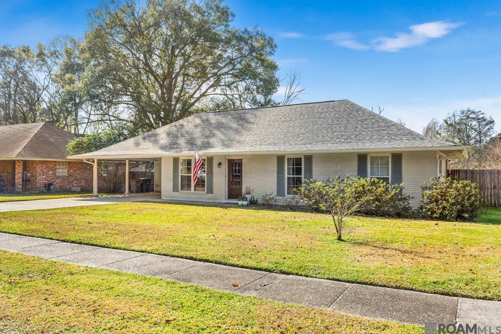 1031 Seyburn Dr, Baton Rouge, LA 70808